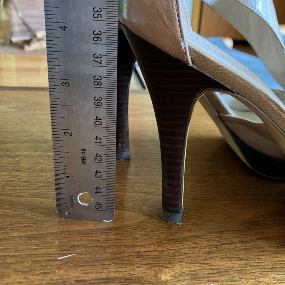 Franco Sarto nude leather heels. Gorgeous shoes, EUC. - Picture 11 of 13